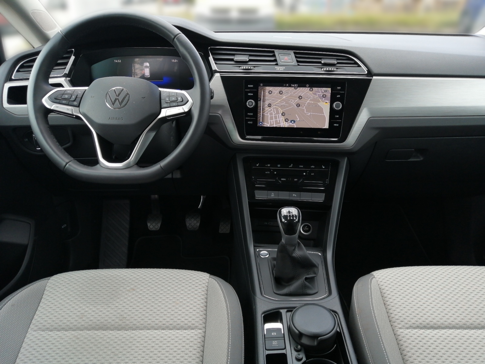Touran Comfortline 1.5 TSI ,Virtual,PDC,ACC,Navi